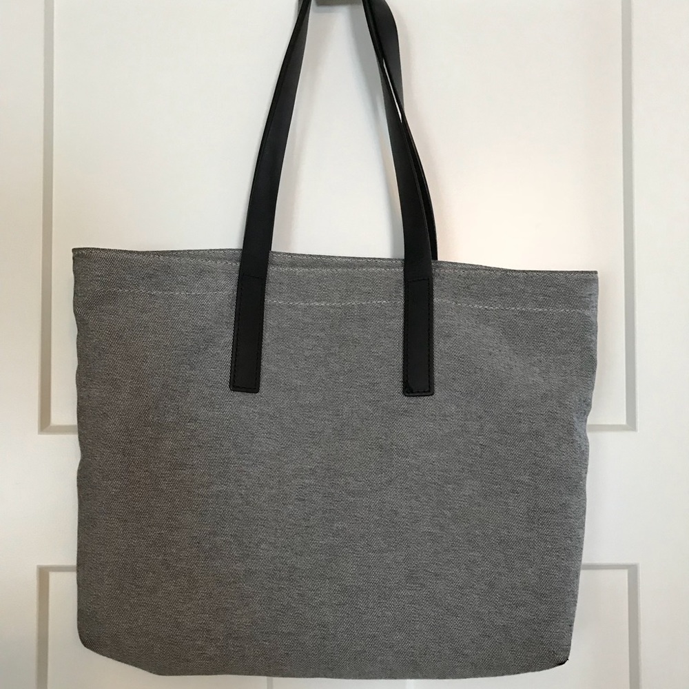Everlane Twill Zip Tote in Reverse Denim